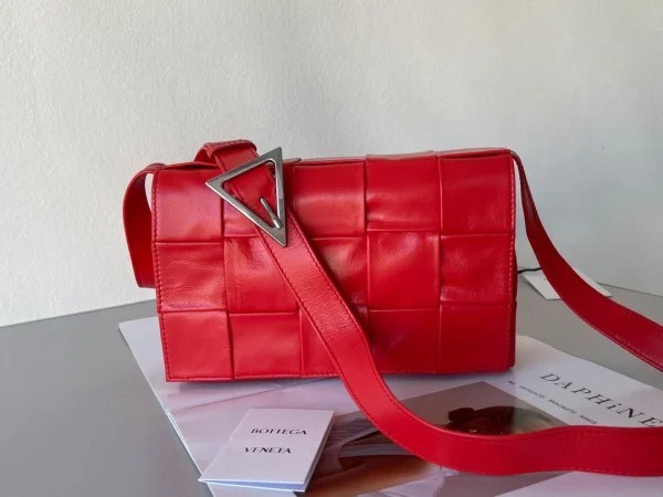 BV Cassette bag Size:23x15cm 667298