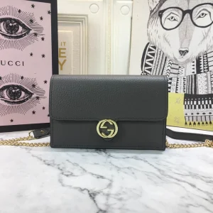 Model: 499808 Size: 20*12*6cm