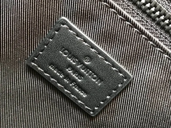 Louis Vuitton 31.0x 39.0x 8.5 cm - Image 2