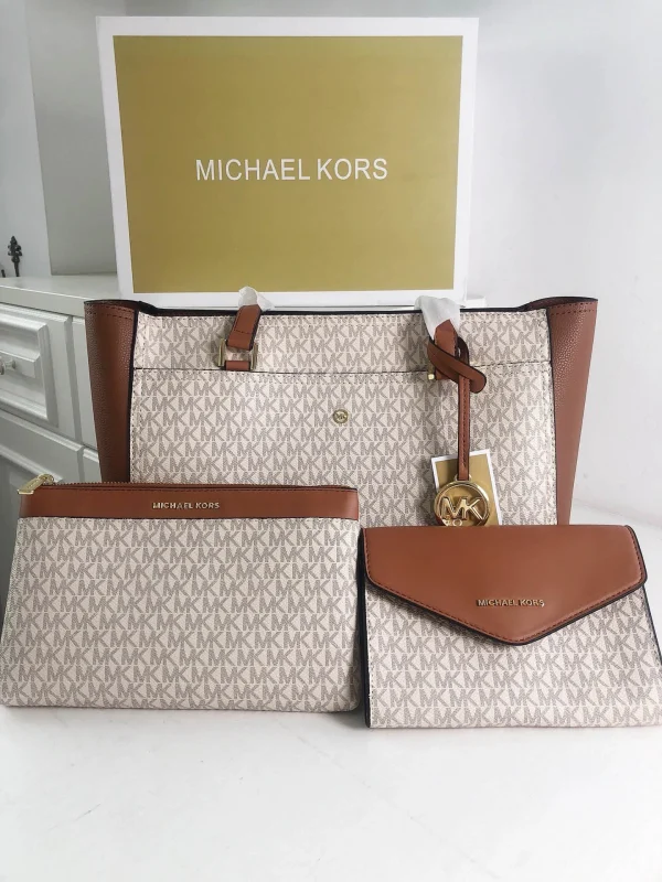MK Shoulder Bag Black L: 26 H: 32 W: 13 - Image 7