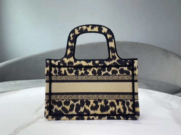 Book Tote Handbag Size: 22.5x24x8cm - Image 8