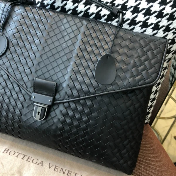 BV Briefcase Size: 40cm Black - Image 8