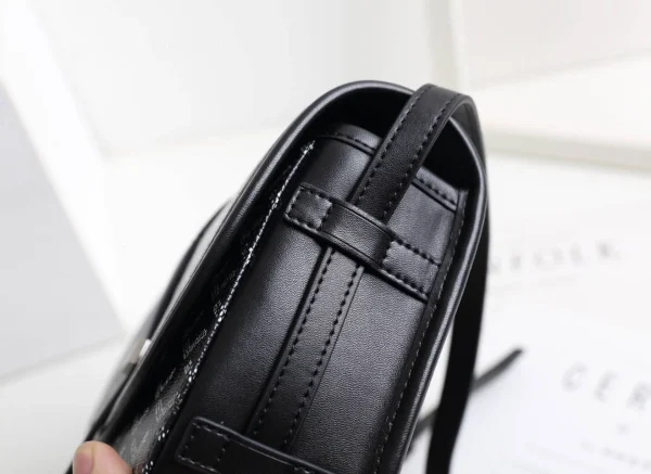 Goyard Messenger Bag Size:22*17*7cm - Image 6