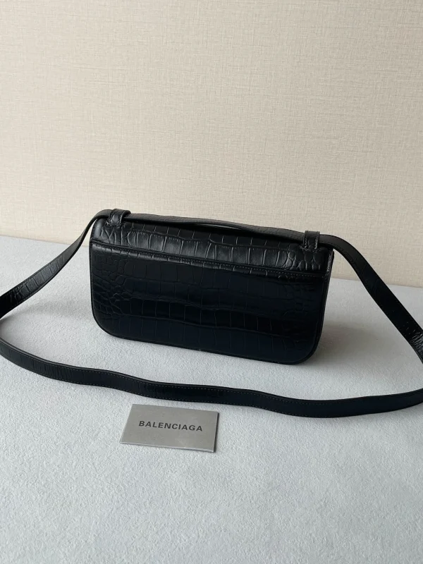 Gossip bag crossbody size: 23.5x12.4x10.4cm - Image 7