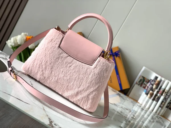 Louis Vuitton Size: 31.5 x 20 x 11 cm - Image 8