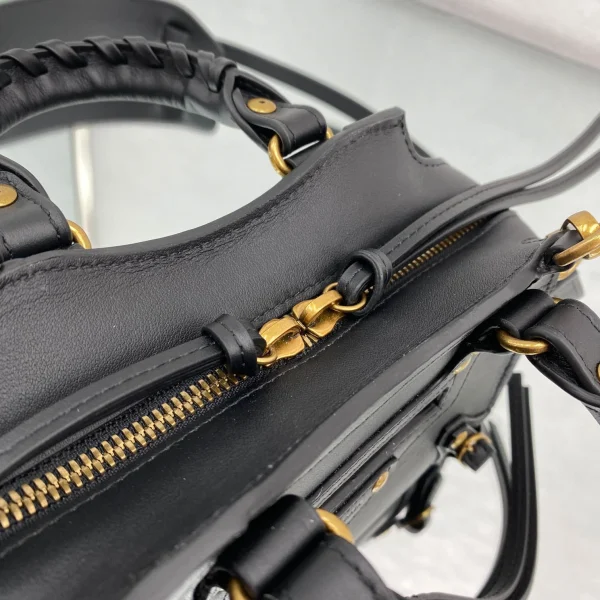 Balenciag* Neo Classic biker bag Model: 1993 Size: 13.5*18*7.5*12cm - Image 4