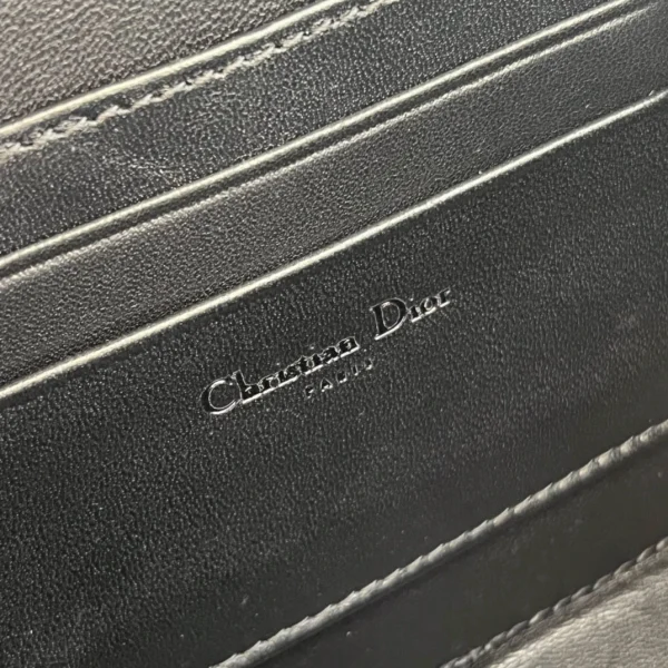 Black Autumn/Winter Camera Bag - Image 2
