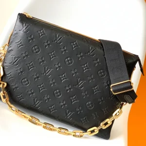 Louis Vuitton Size: 34 x 24 x 12 cm