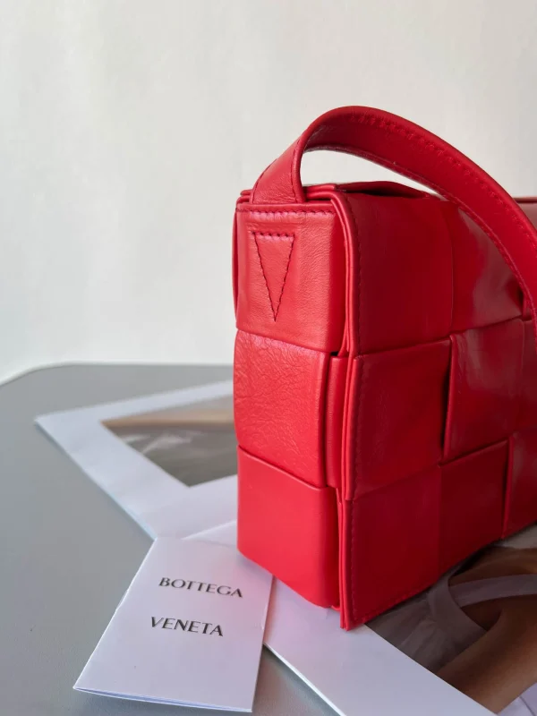 BV Cassette bag Size:23x15cm 667298 - Image 9