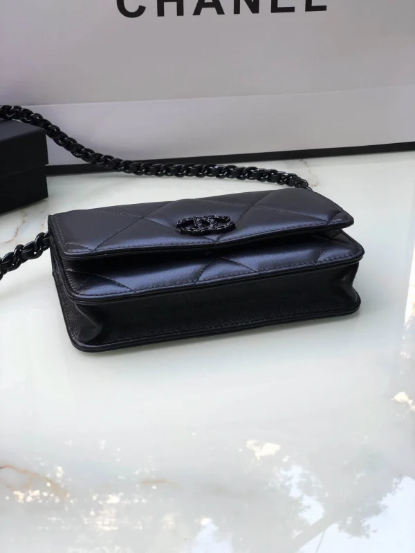 Brand: Chanel Model: 0957 Size: 19cmX11.5cmX7cm - Image 6