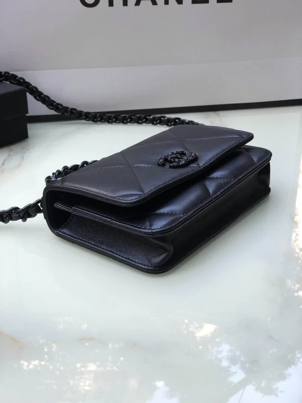 Brand: Chanel Model: 0957 Size: 19cmX11.5cmX7cm - Image 7