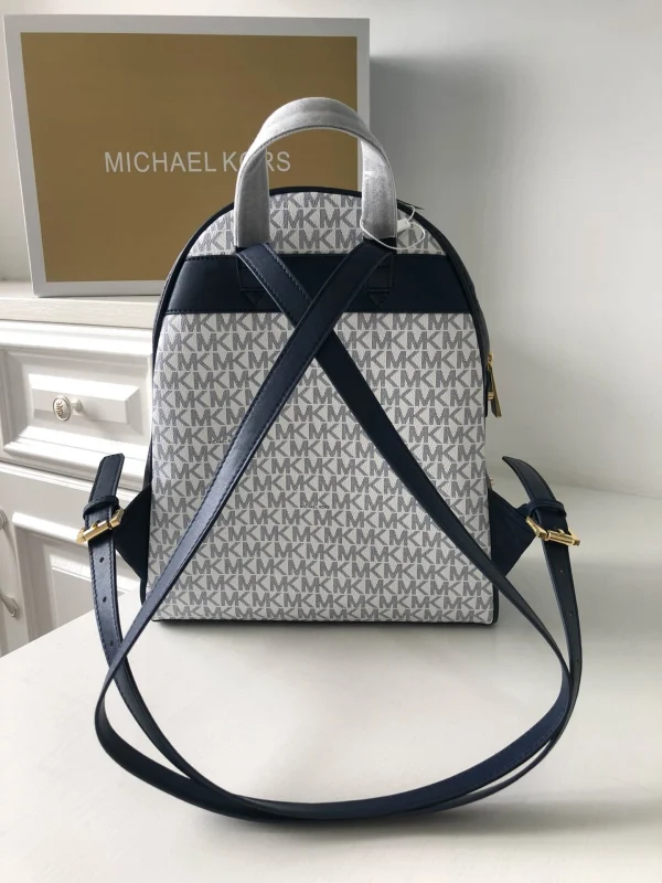 MK Handbag Crossbody Size:23*18*12 - Image 8