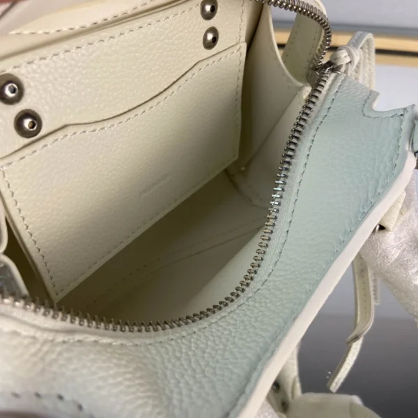 Nike Signal D/MS/X 'Summit White - Image 3