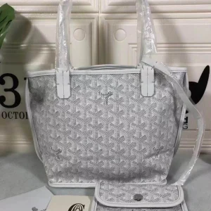 Goyard Size: 30*20cm