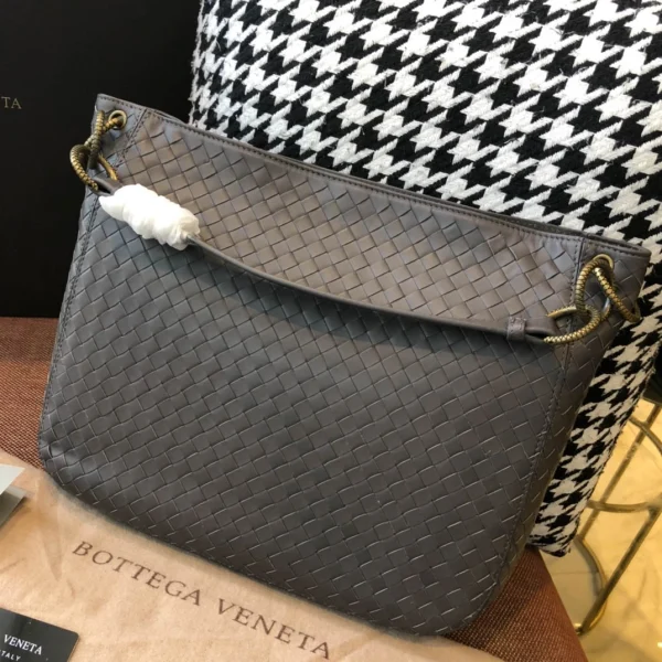 BV Briefcase Size: 33cm Grey - Image 9