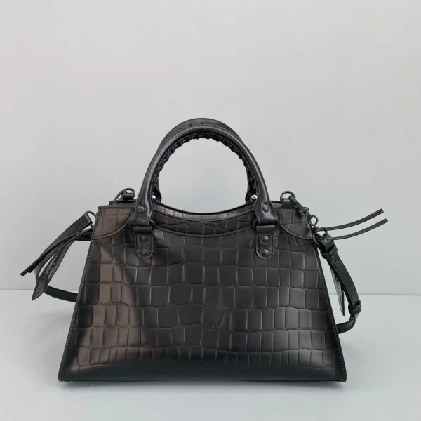 Balenciag* Neo Classic Biker Bag Size: 1991 Medium: 25*33*13*20cm - Image 9