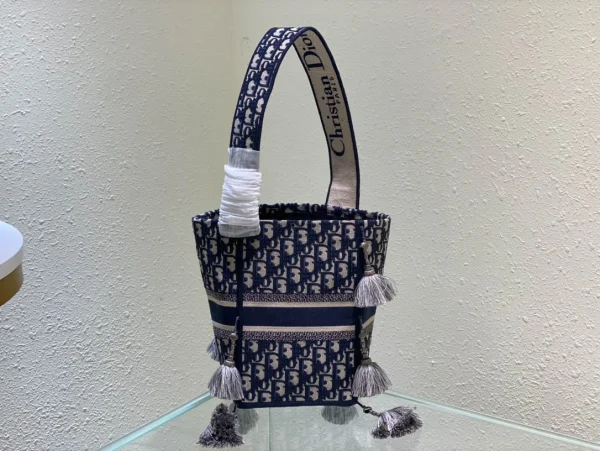 BUBBLE Bucket Bag Size:16 x 25 x 16 cm - Image 7