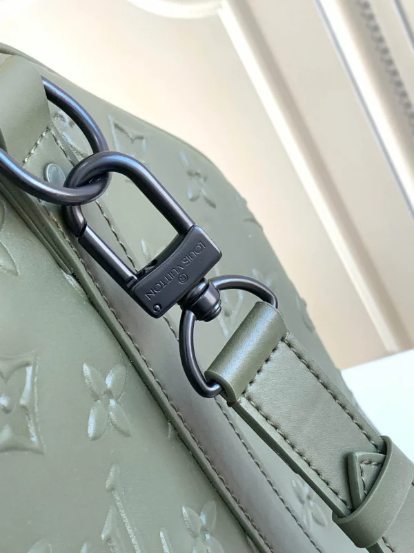 Louis Vuitton Travel bag Size: 50 x 29 x 23 cm - Image 5
