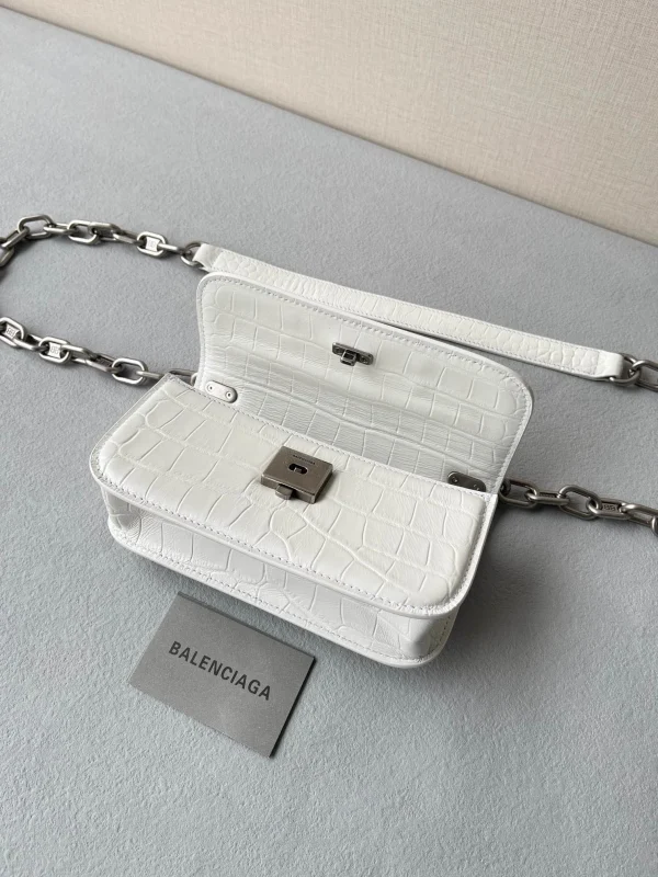 Crossbody Bag Size: 19✖️10✖️7cm - Image 4