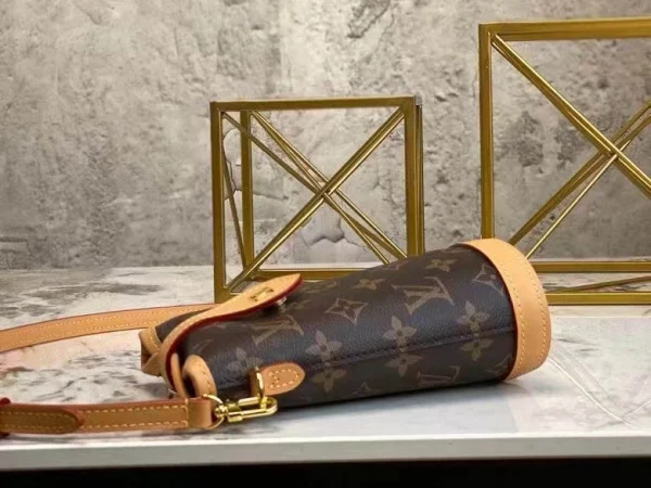 Louis Vuitton Medium Vintage Bag Series Size: 14.5*18*6.5cm - Image 8