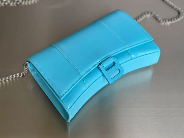 Balenciag Model: 199 Size: 19X12X5cm - Image 4
