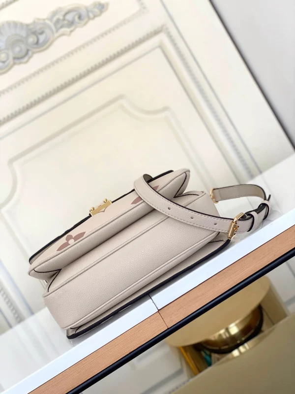 Louis Vuitton size: 25x19x7cm - Image 7