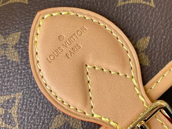 Louis Vuitton DIANE handbag with Size: 25.0 9.0 15.0 cm - Image 6
