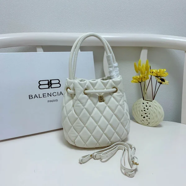 Balenciaga bucket bag Model: A98 - Image 8