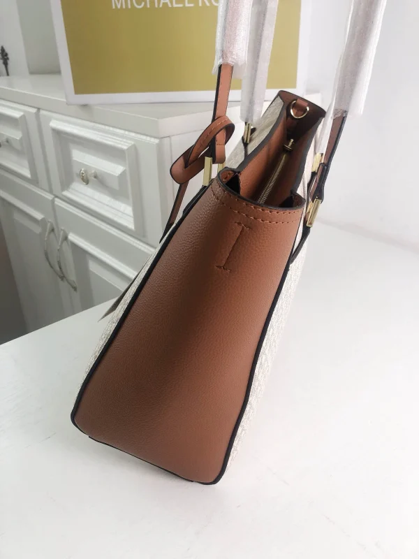 MK Shoulder Bag Black L: 26 H: 32 W: 13 - Image 6