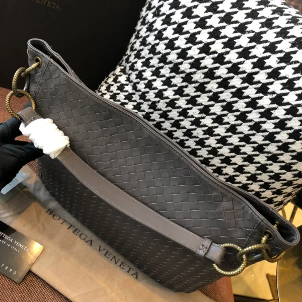 BV Briefcase Size: 33cm Grey - Image 5