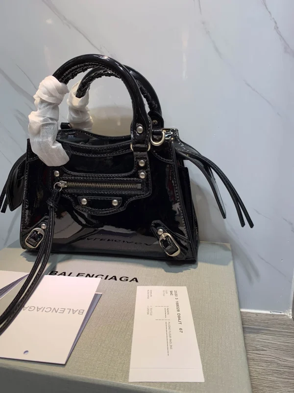 Black Size: 22cm - Image 8