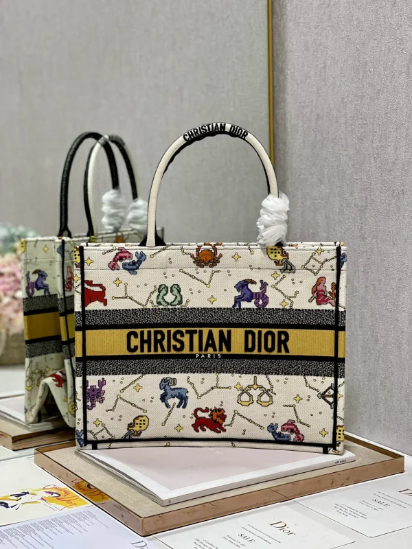 Book Tote Size: 41.5cm