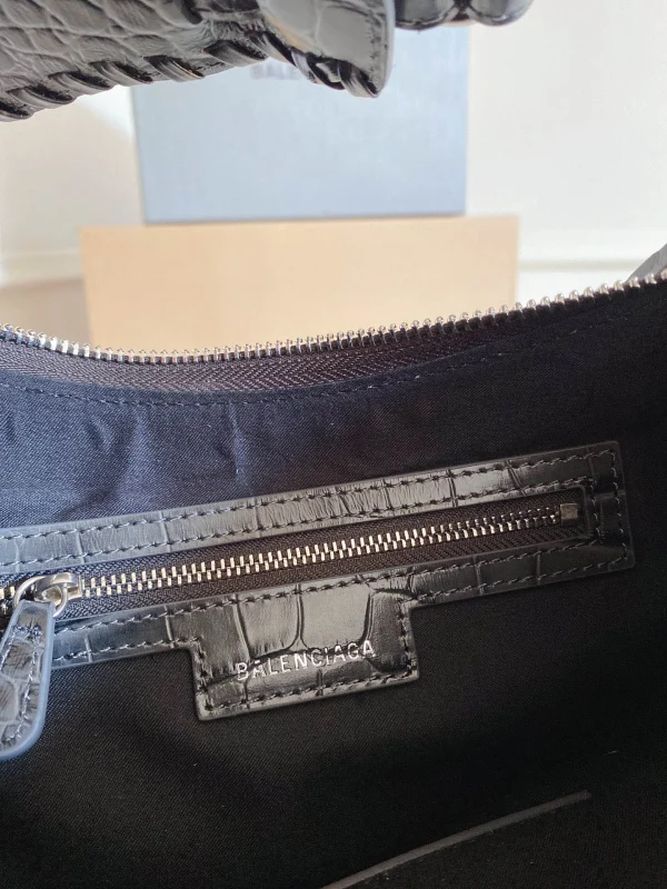 Balenciag Le Cagole Crossbody Bag Size: 33*16cm*8cm - Image 3