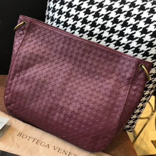 BV Briefcase Size: 33cm Date Red - Image 3
