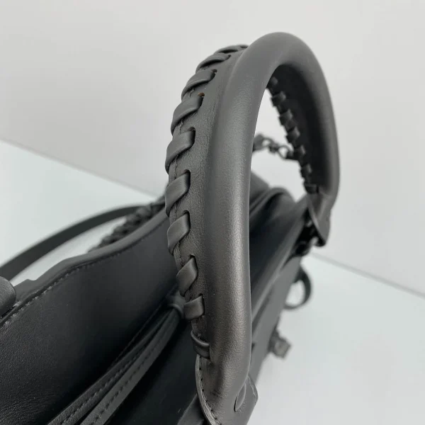 Balenciag* Neo Classic biker bag Model: 1991 Size: 25*33*13*20cm - Image 5