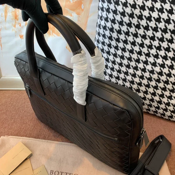 BV Briefcase Size: 37cm 98065 - Image 7