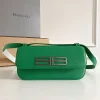 Crossbody Size: 23.5x12.4x10.4cm