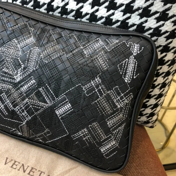 BV Briefcase Size: 37cm Black - Image 8