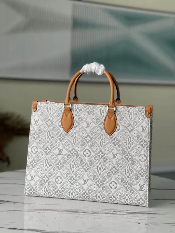 Louis Vuitton Size: 35 x 27 x 14 cm - Image 8