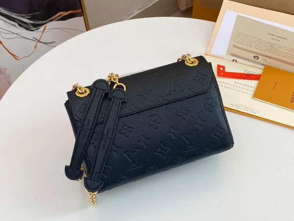 Louis Vuitton Size 21x15x8 CM - Image 8