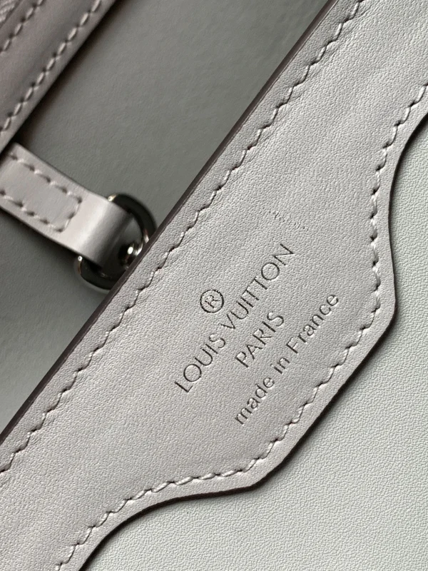 Louis Vuitton Size: 24x14x9cm - Image 2