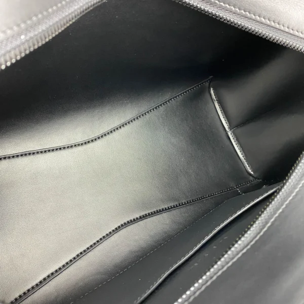 Balenciag* Neo Classic biker bag Model: 1991 Size: 25*33*13*20cm - Image 3