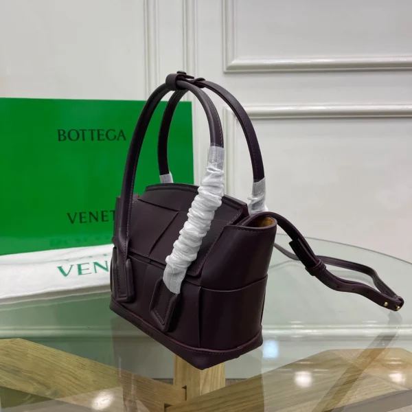 BV Arco29~mini bag Size:29x9cm KF008 - Image 9