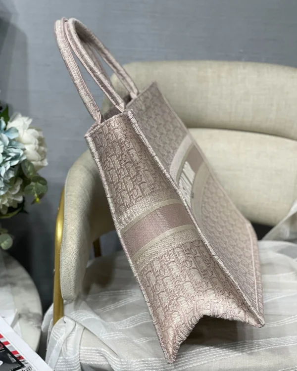 Book ToteOblique Series Size: 36.5 *28*17.5cm 41.5*38*18cm - Image 4