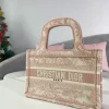 Book Tote Handbag Size: 22.5 x 24 x 8 cm - Image 8