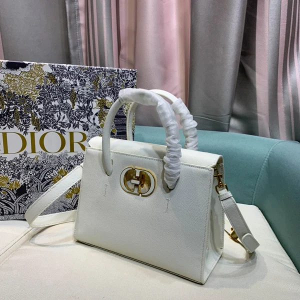 30 Montaigne Collection Ref. 9321 Size: 25x19x12 cm - Image 9