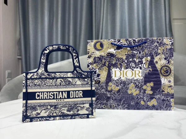 Book Tote Handbag Size: 22.5x24x8 cm