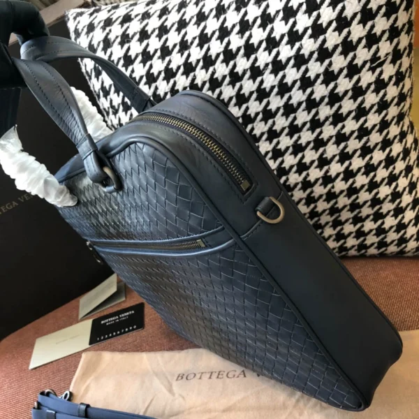 BV Briefcase Size: 38cm Blue - Image 3