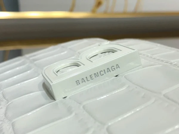 Balenciaga Model: LG-10702 - Image 2