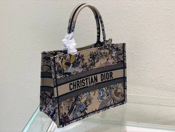 Book Tote Clutch Size: 36cm - Image 4